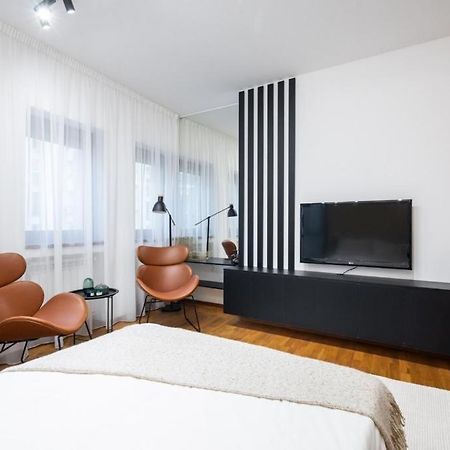 Wonderful Victorie Apartment Bukarest Kültér fotó